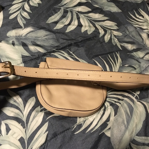 SOLD Kate Spade Belt Bag Nude - Picture 4 of 7